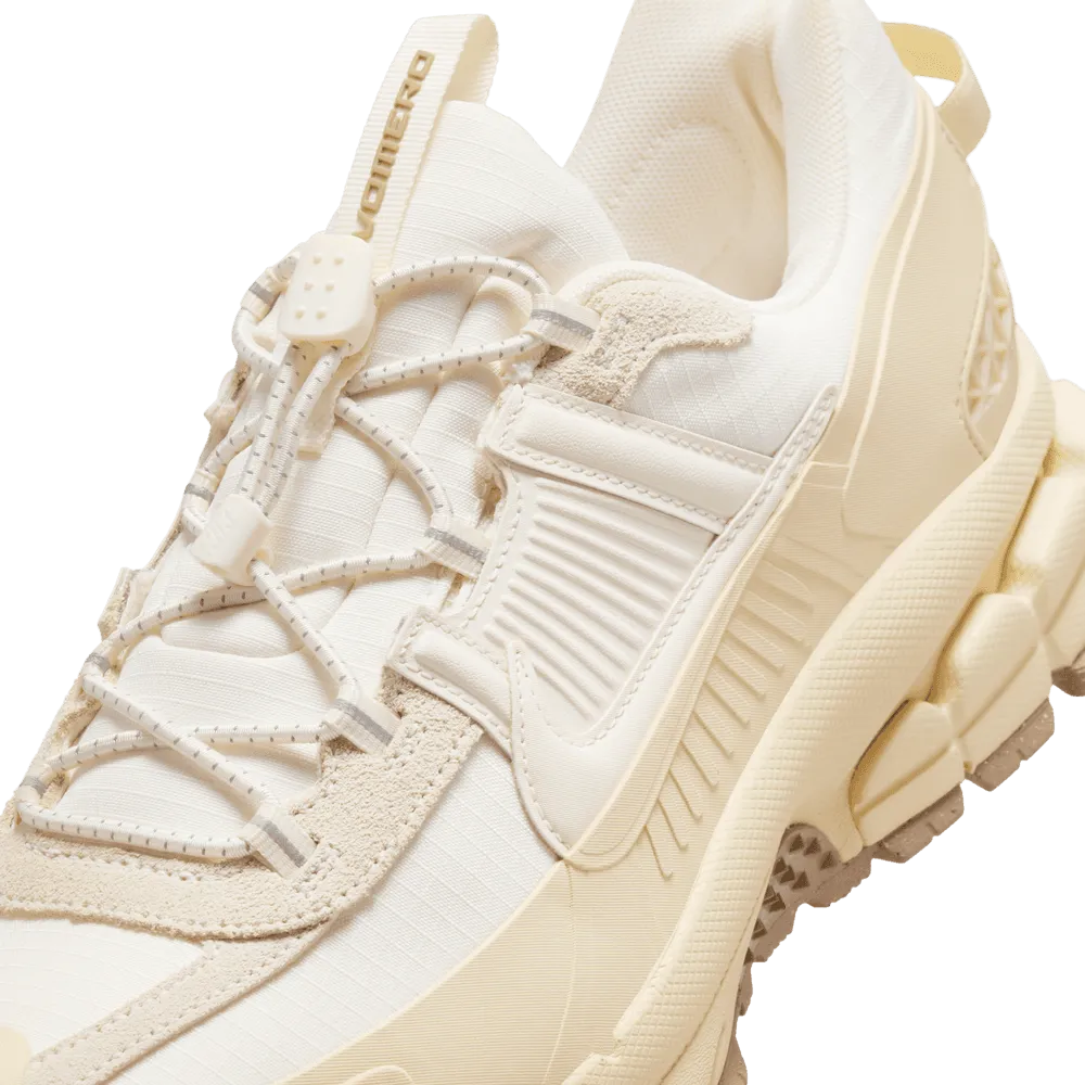Zoom Vomero Roam 'Pale Ivory'