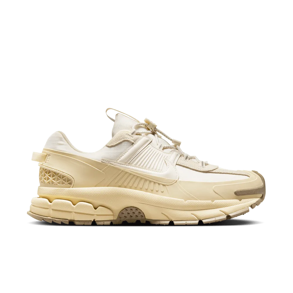 Zoom Vomero Roam 'Pale Ivory'